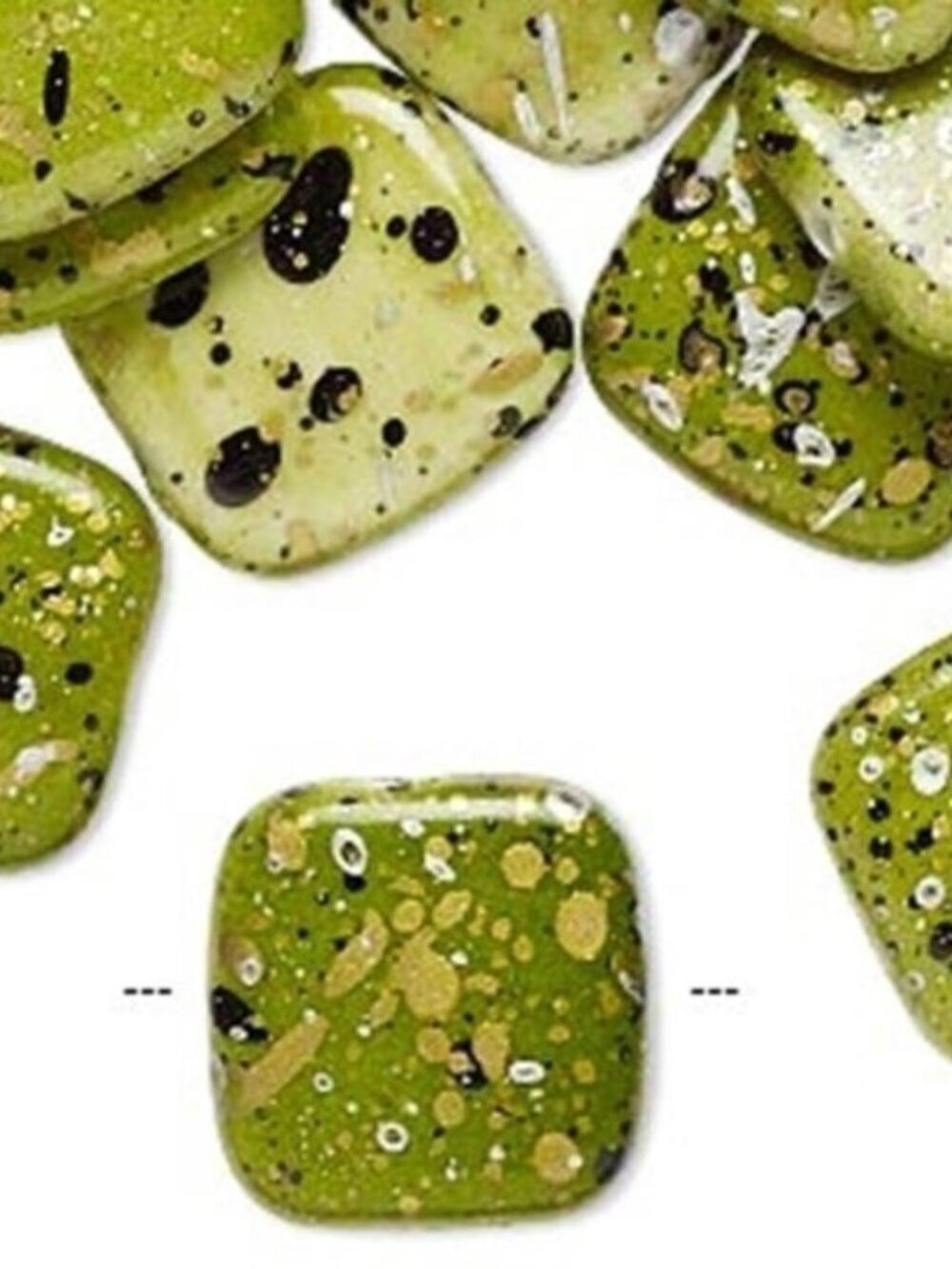 20 Green Silver Gold & Black Paint Spattered 80s Retro 17mm Square Beads